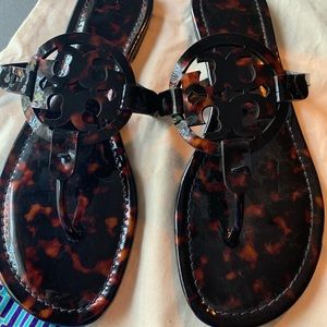 Tory Burch Miller’s Tortoise size 11
